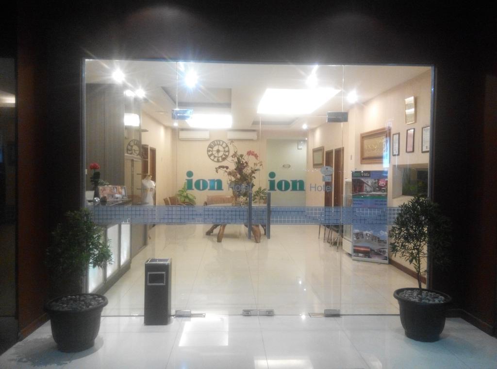 Ion Hotel Padang  Dış mekan fotoğraf